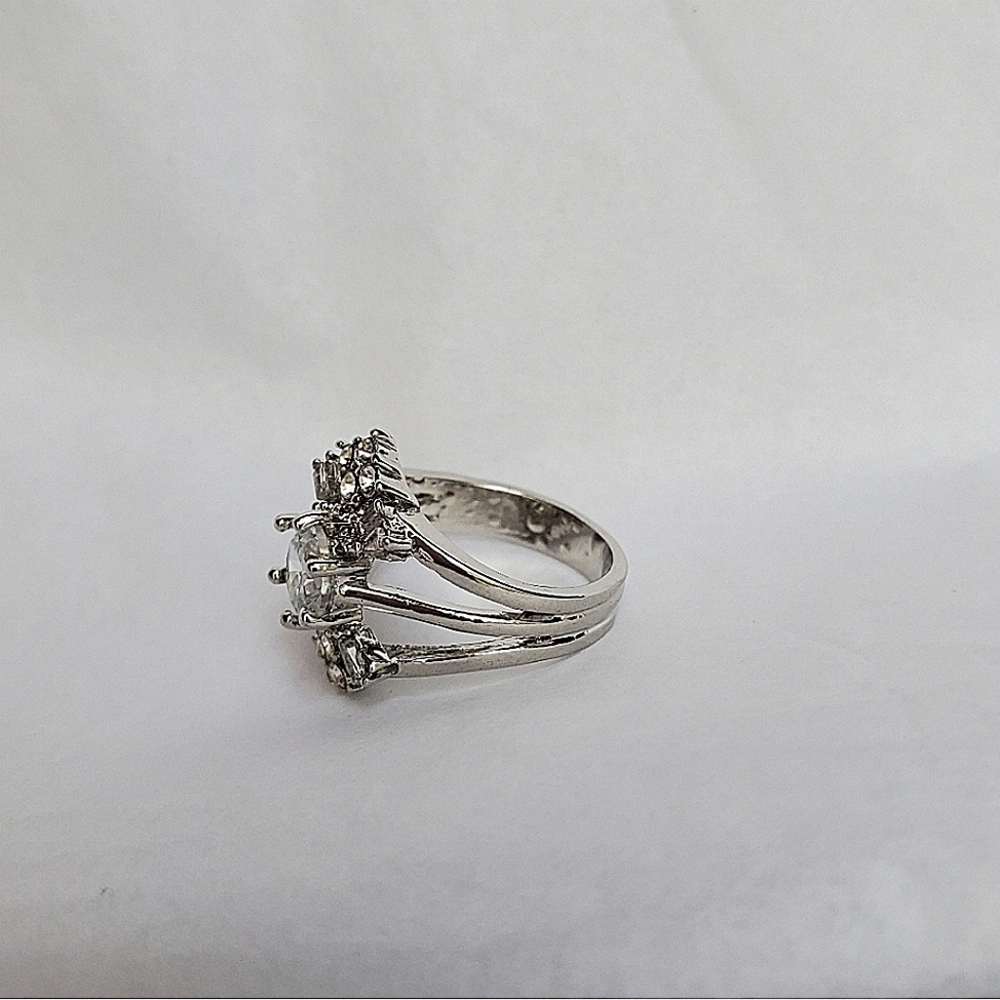 New Fashion White Sapphire Wedding Ring - Picture 4 of 4